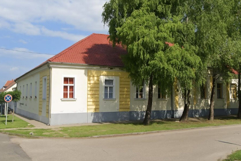 Kovachich Kúria (Gyermekotthon), Hungary